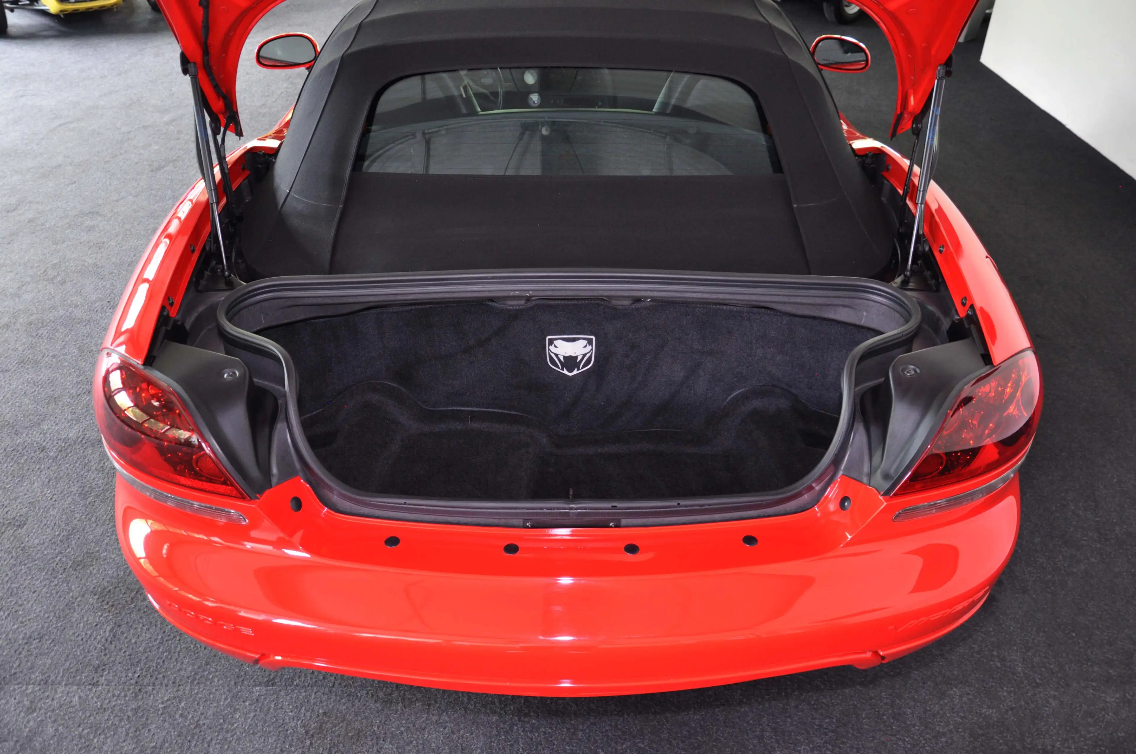 Dodge Viper SRT-10 ! Rund 600 PS ! Erst 024.803 km ! — photo 14