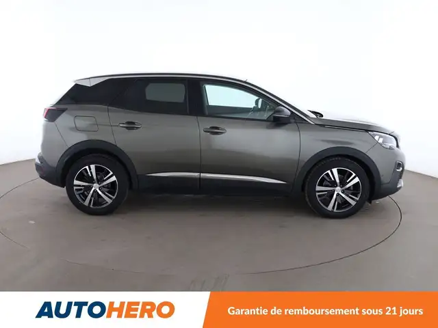 Peugeot 3008 view 7