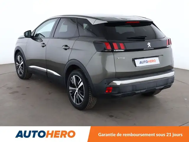 Peugeot 3008 view 4