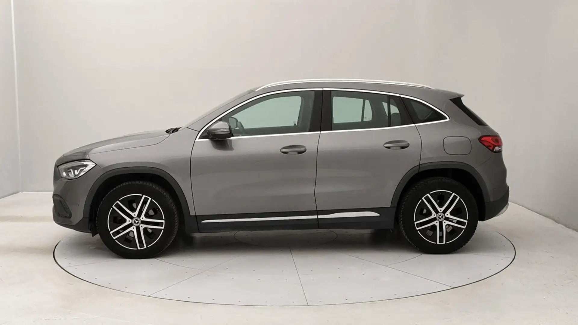 Mercedes-Benz GLA 200 200 d Sport Plus auto Grigio - 2