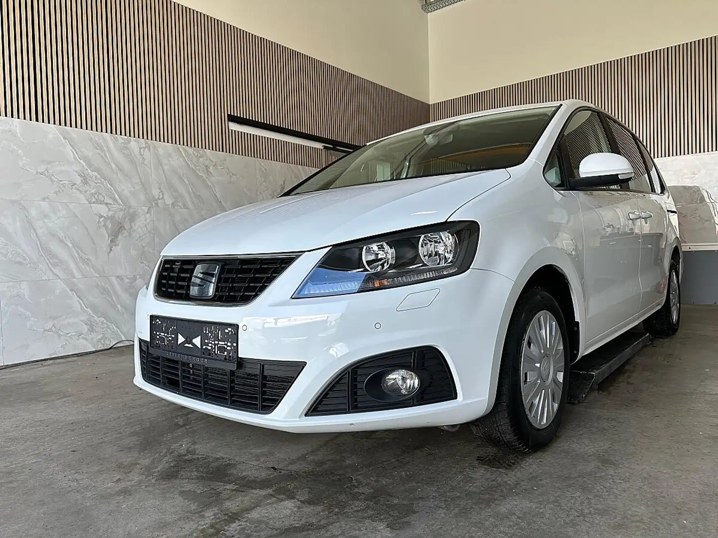 SEAT Alhambra CR Business DSG 7 Sitze Ledersportmultifunktion... Weiß - 1