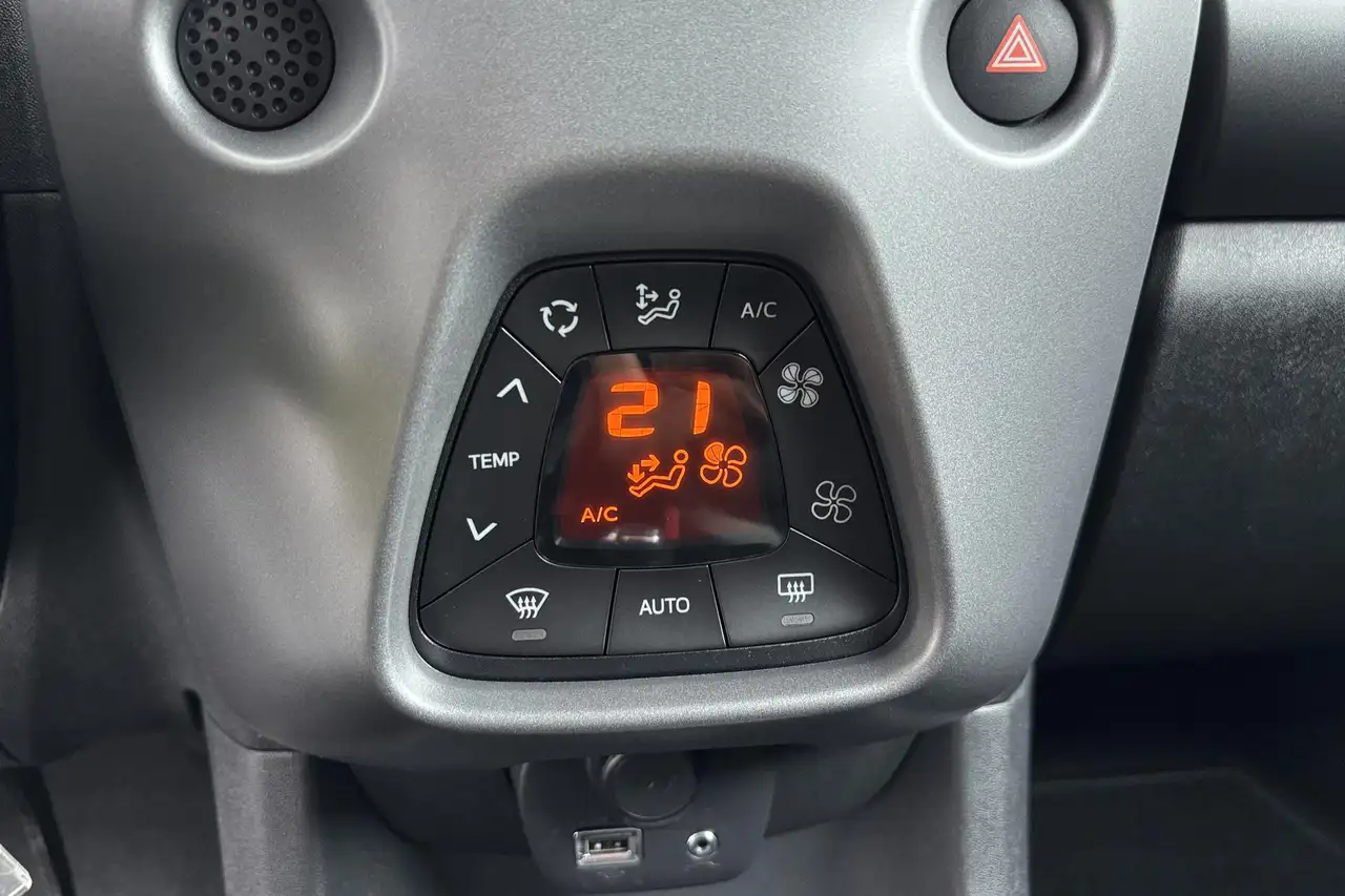 Toyota Aygo 1.0 VVT-i x-joy Compacte stadsauto die overal past, миниатюра 27
