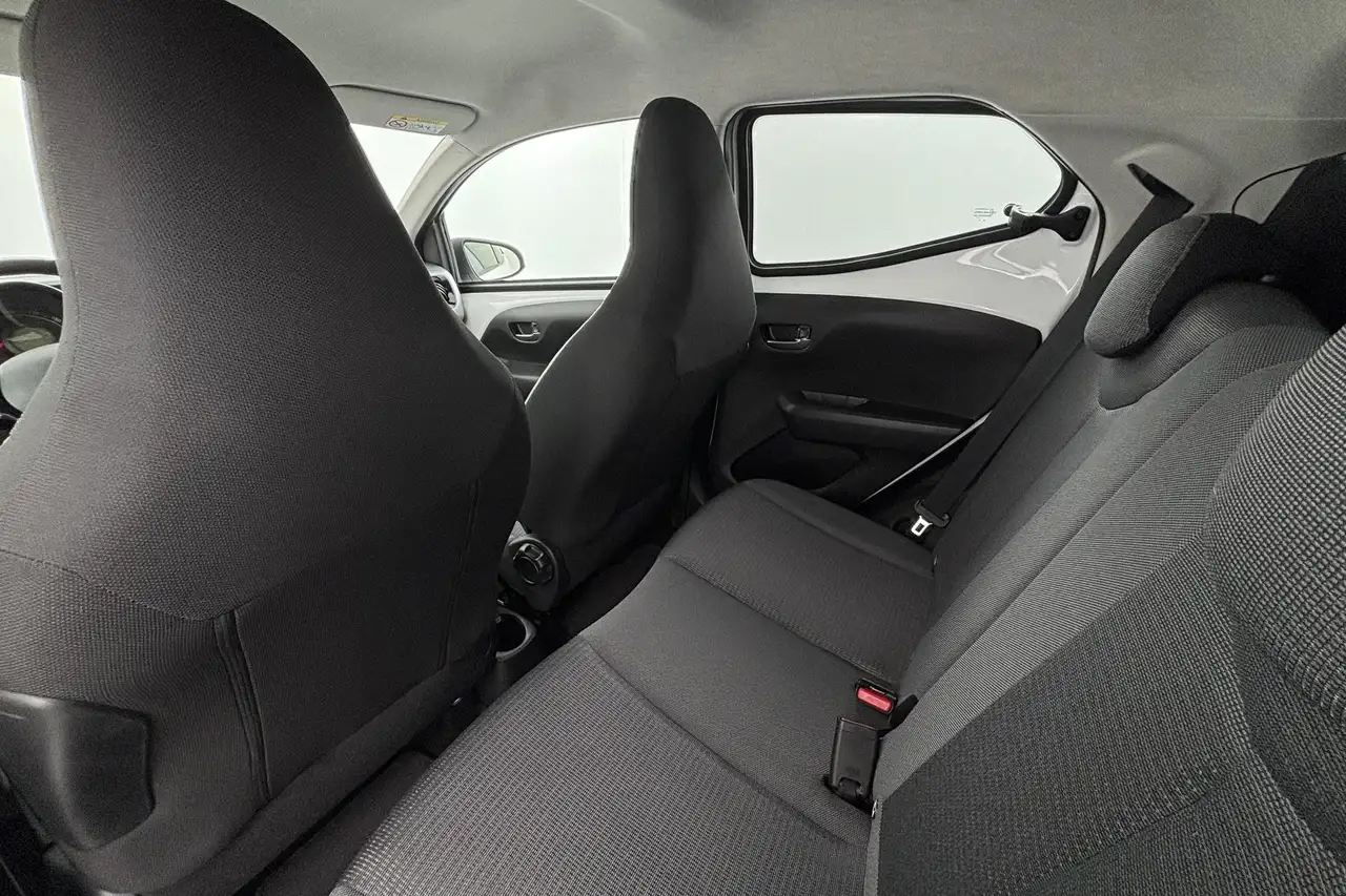 Toyota Aygo 1.0 VVT-i x-joy Compacte stadsauto die overal past, миниатюра 20