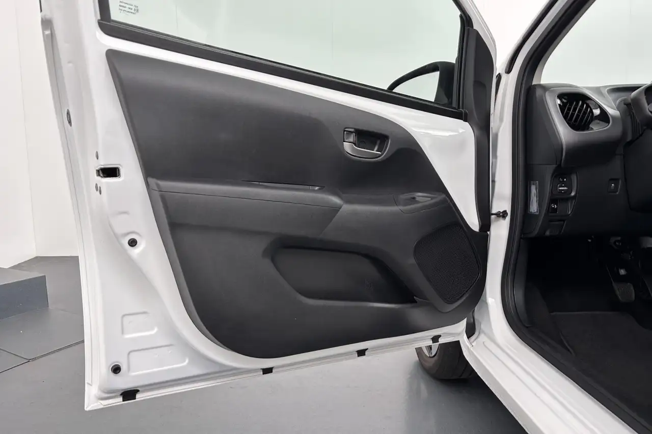 Toyota Aygo 1.0 VVT-i x-joy Compacte stadsauto die overal past, миниатюра 30