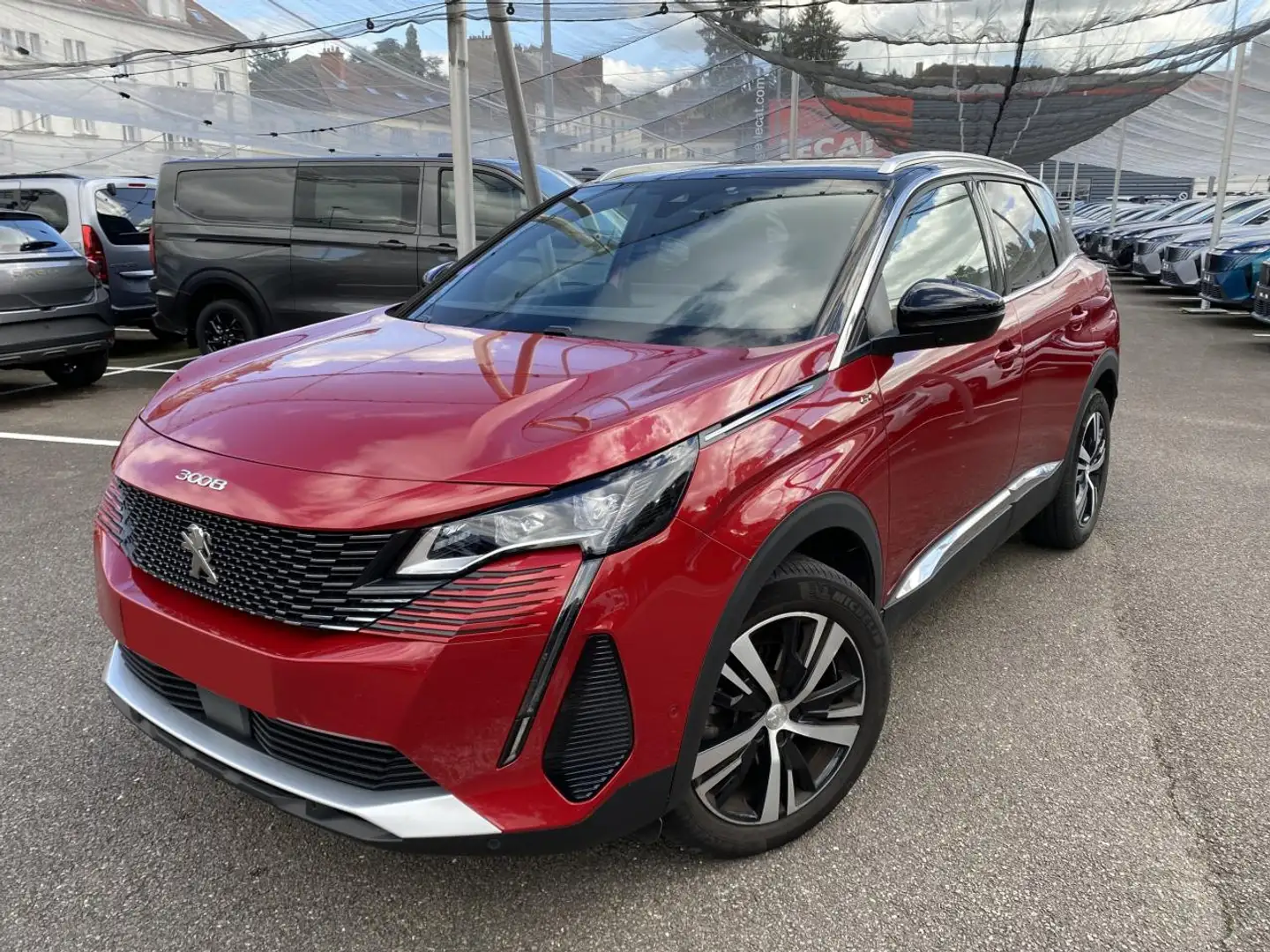 Peugeot 3008 II (2) 1.2 PureTech S\u0026S 130 EAT8 GT SIEGES CHAUFFANT / HAYON MAIN LIBRE Rouge - 1