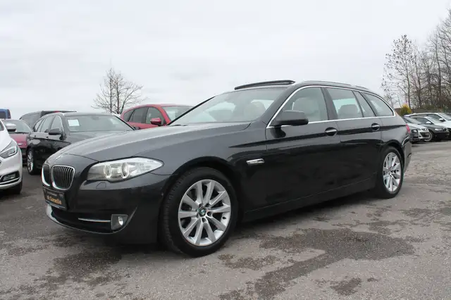 BMW 523 i Aut. LEDER NAVI XENON PANORAMA RFK