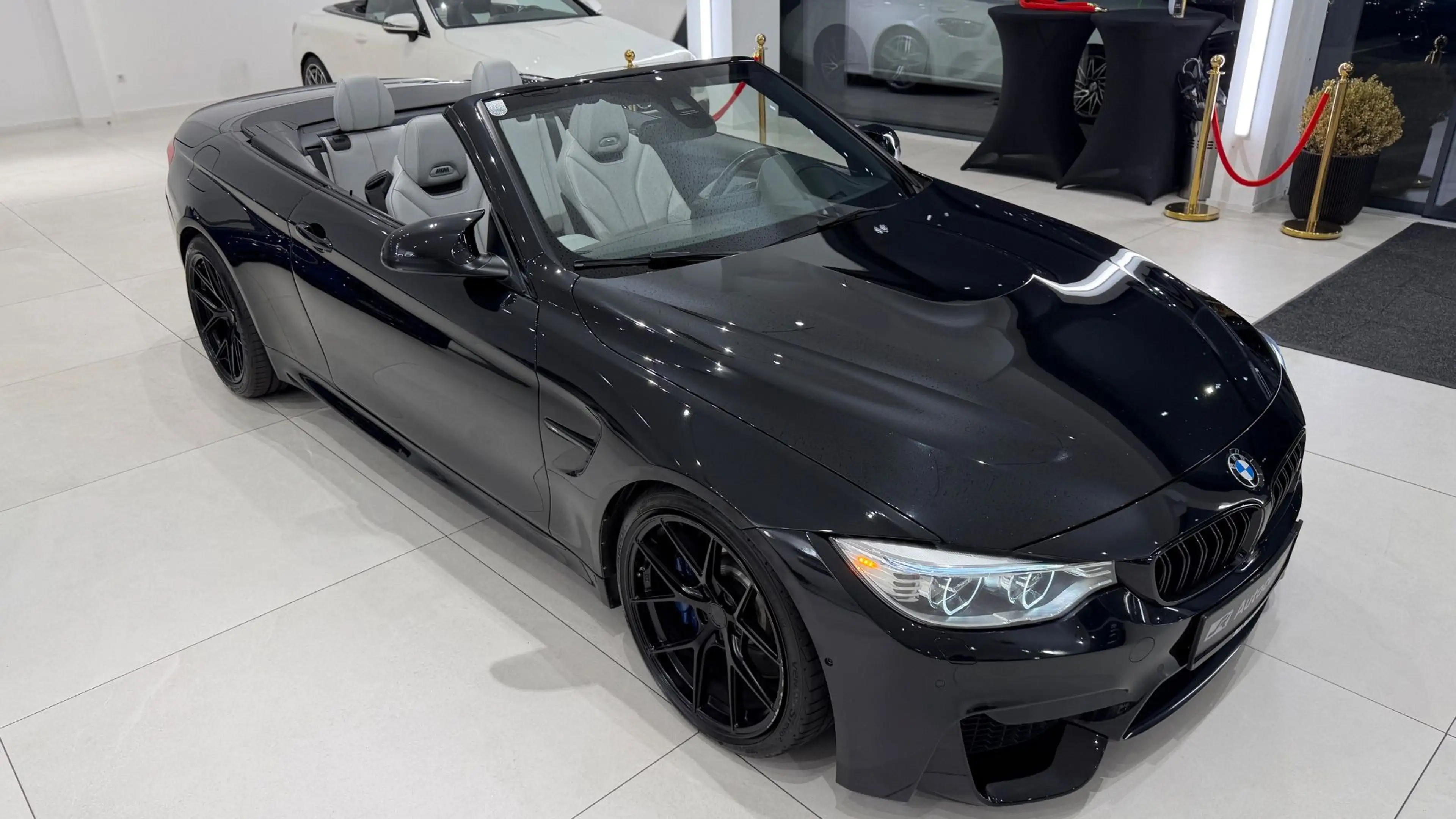 BMW M4 Cabrio M-DKG Aut. (F83) — photo 5