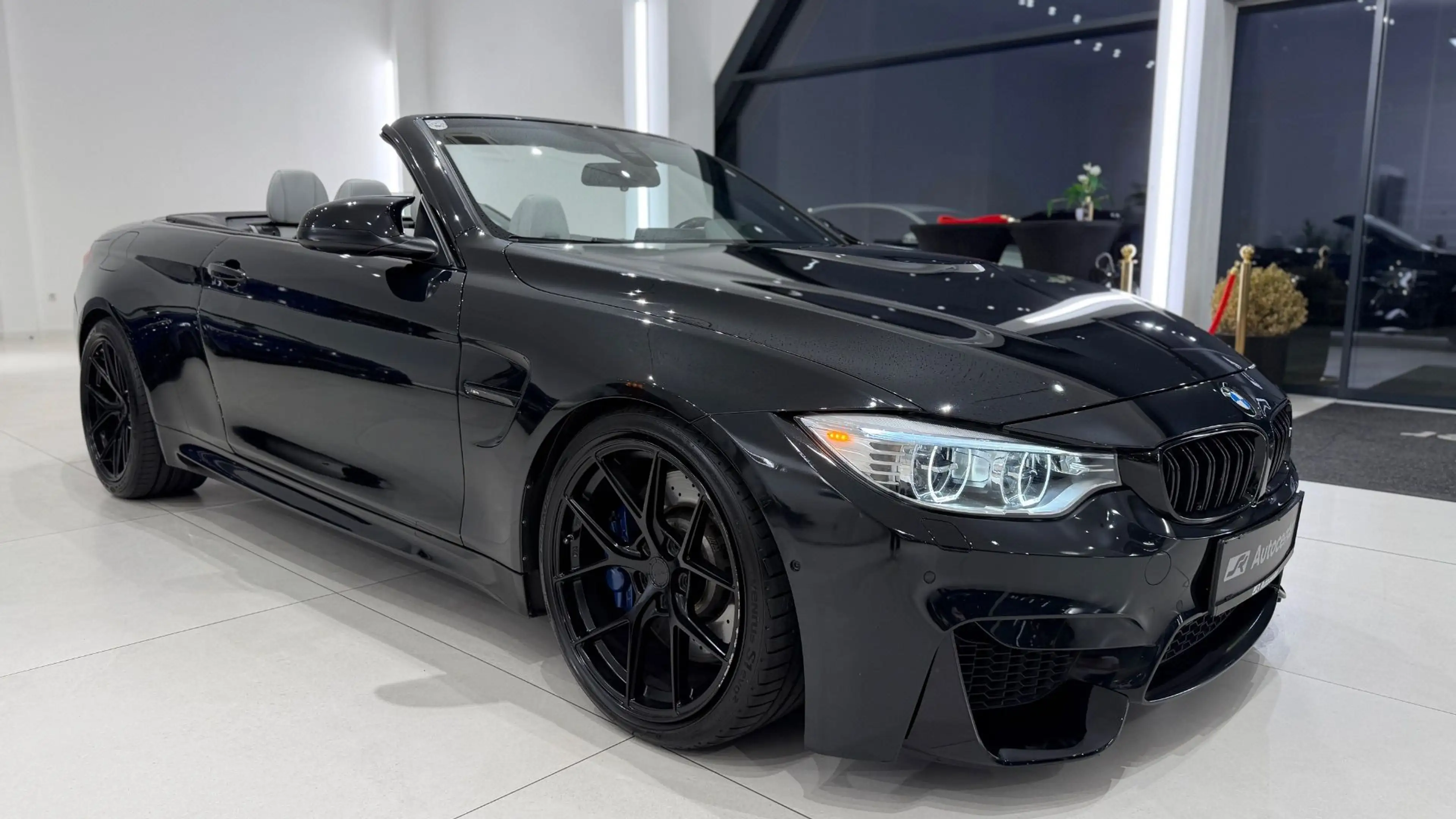 BMW M4 Cabrio M-DKG Aut. (F83) — photo 4