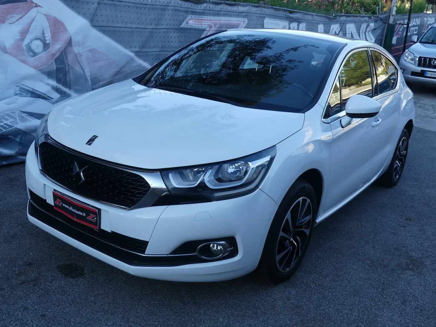 DS Automobiles DS 4 1.6 d NAVI..CRUISE..BLUETOOTH..APPLE CAR PLAY bijela - 2