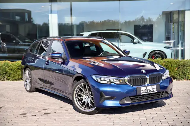 BMW 318 dA Touring - 19" - Camera - CarPlay - LED - Cruise - Leder - Lane Assist - ...