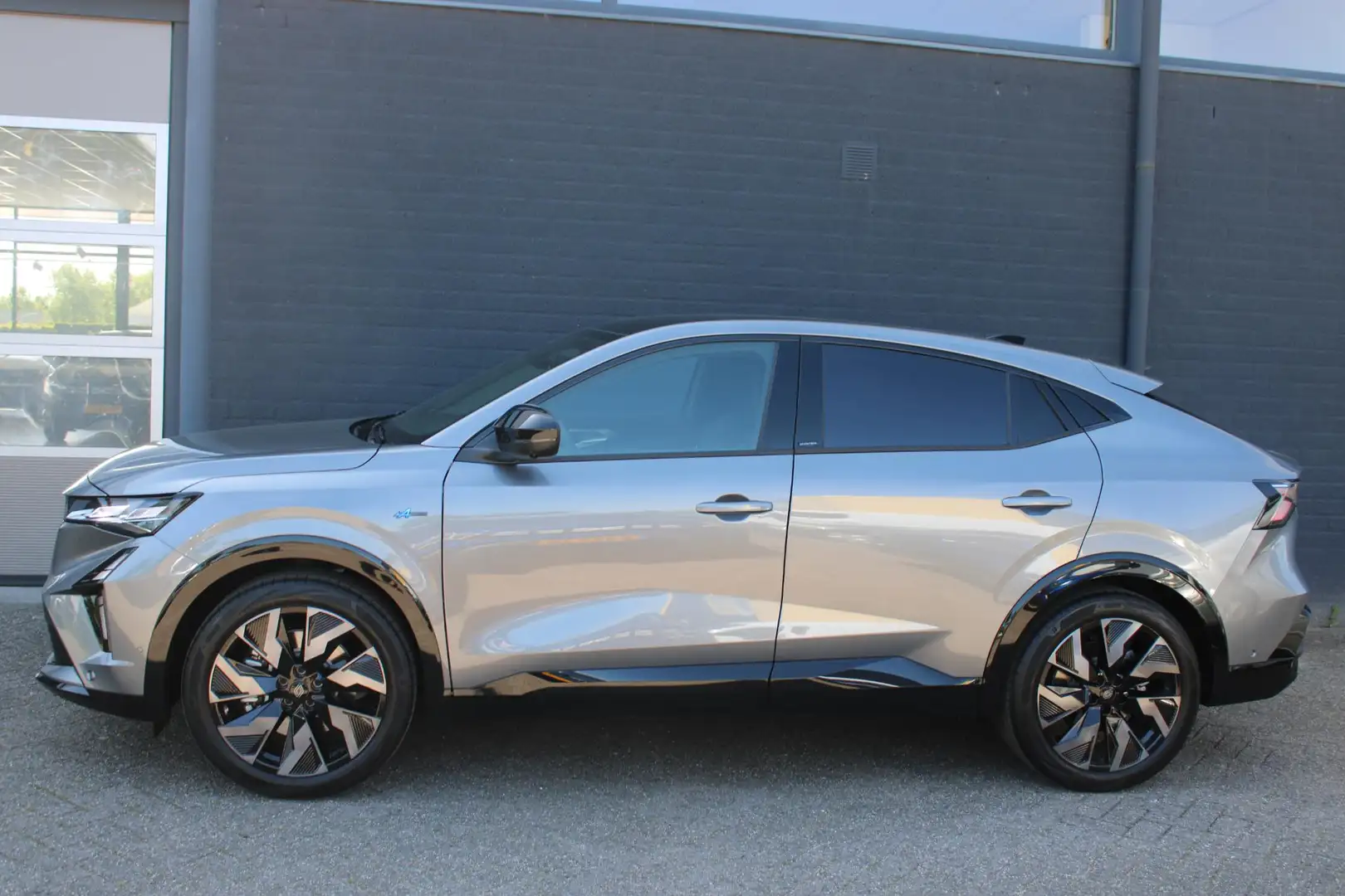 Renault Rafale 1.2 E-Tech full hybrid 200 esprit Alpine Grijs - 2