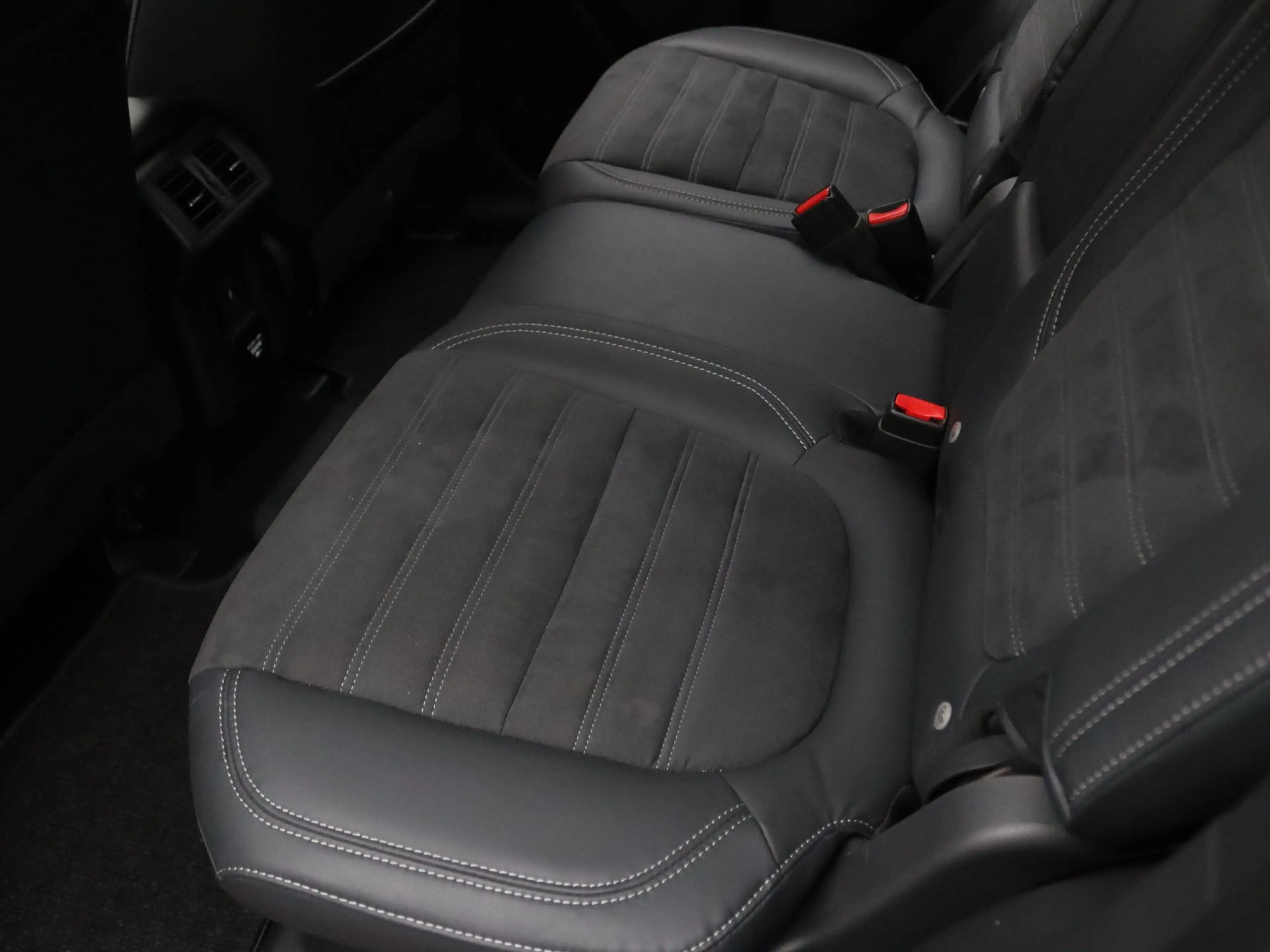 Mitsubishi Outlander 224pk PHEV Intense+ Apple Carplay/Android Auto | T — photo 29