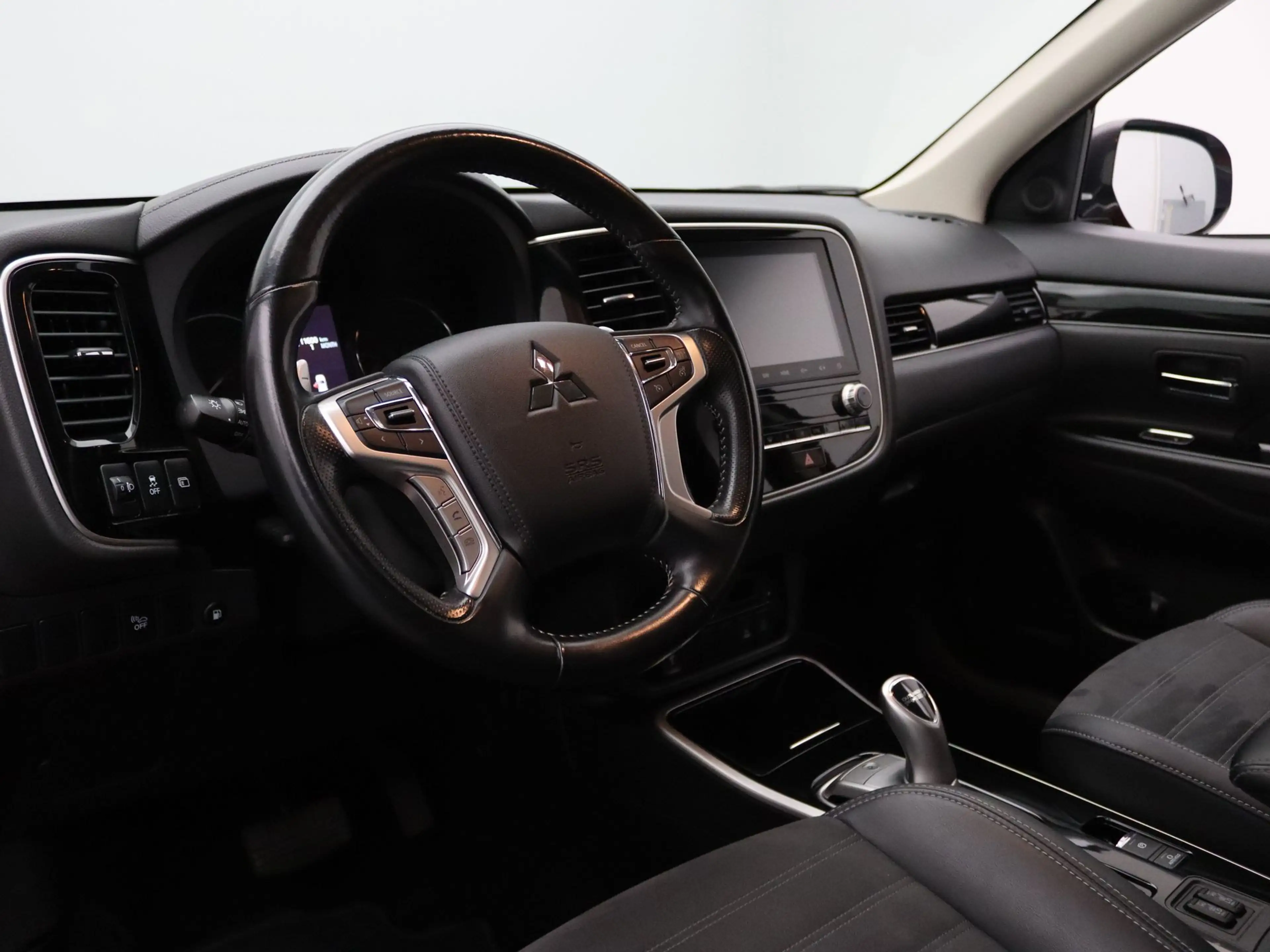 Mitsubishi Outlander 224pk PHEV Intense+ Apple Carplay/Android Auto | T — photo 3