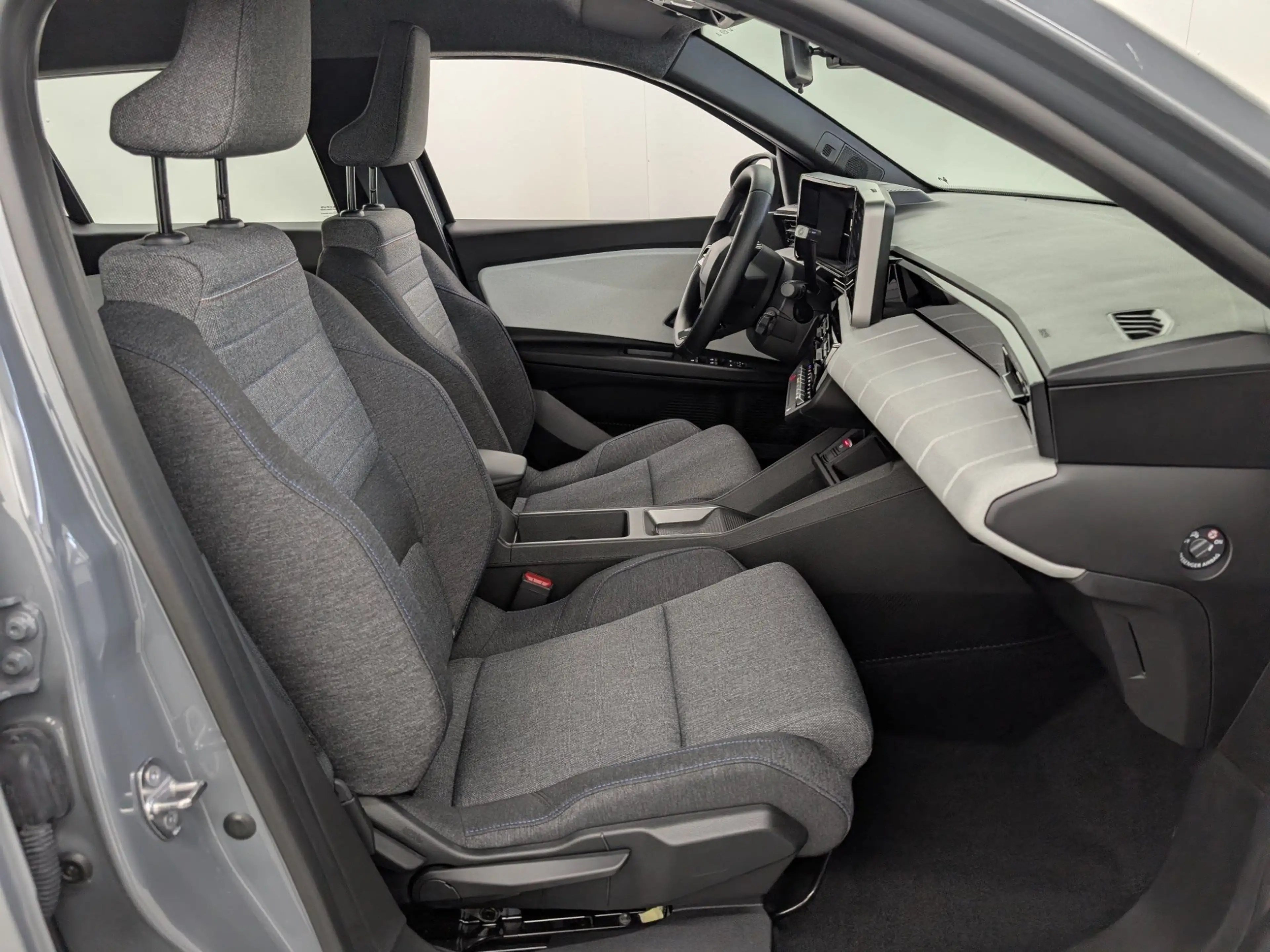 Renault R 4 E-Tech Evolution 150 Comfort Range — photo 12