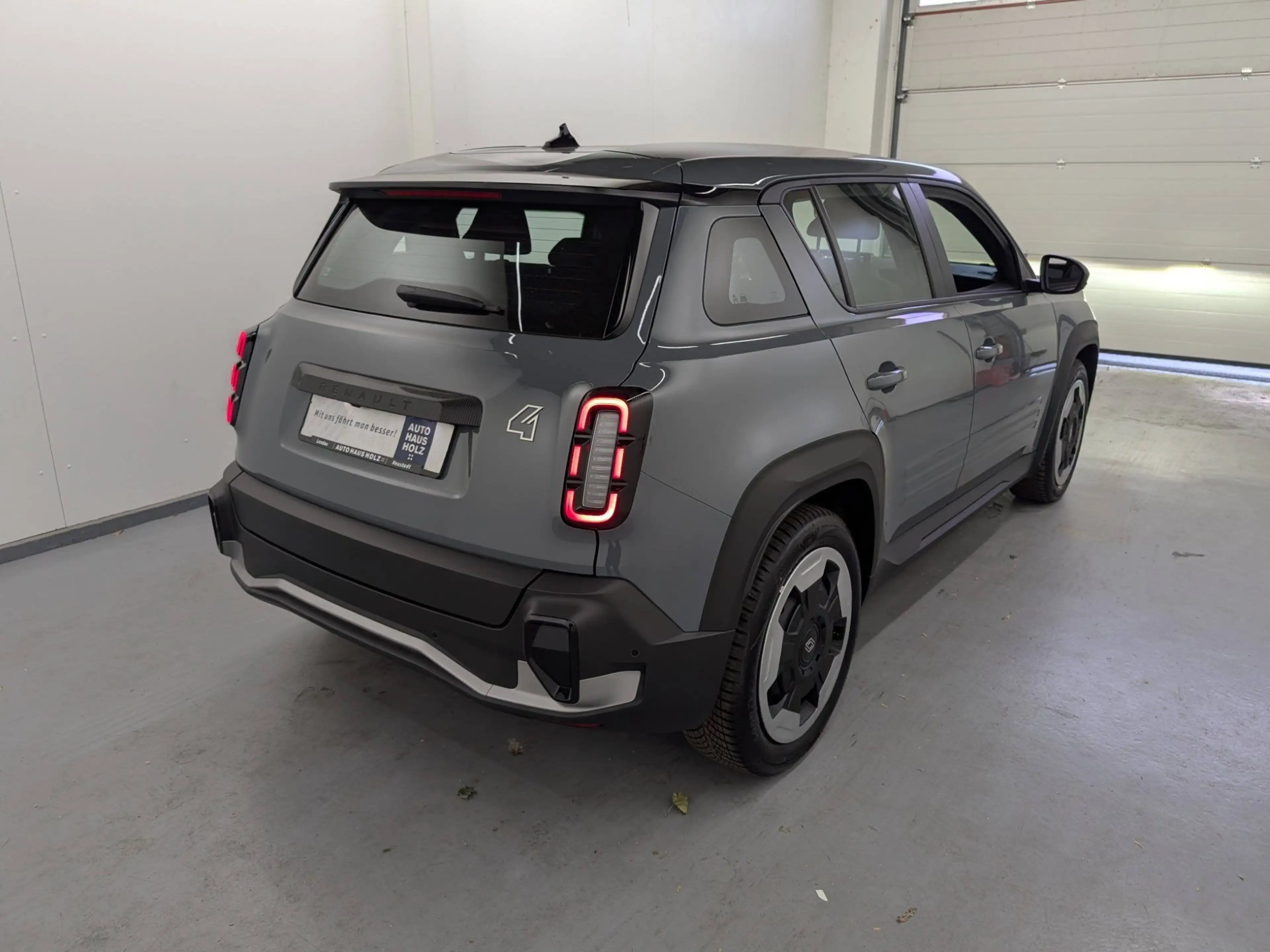 Renault R 4 E-Tech Evolution 150 Comfort Range — photo 4