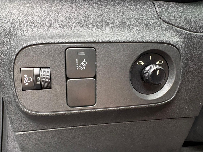 Citroen C3 1.2 SHINE Navi CarPlay, Camera, Panorama, Cruise, — photo 18