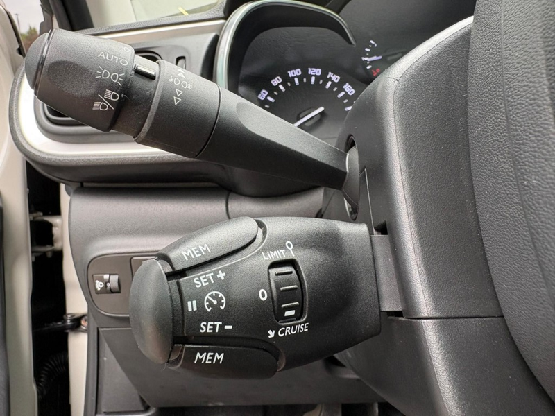Citroen C3 1.2 SHINE Navi CarPlay, Camera, Panorama, Cruise, — photo 11