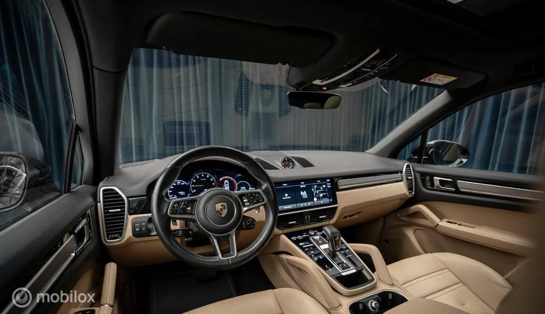 Porsche Cayenne 3.0 E-Hybrid Platinum Ed, Bose, luchtvering Schwarz - 2