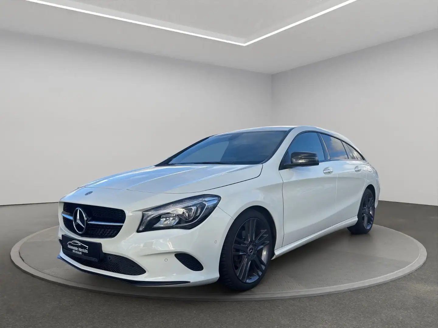 Mercedes-Benz CLA 200 CLA Urban Shooting Brake  200 CDI Weiß - 1