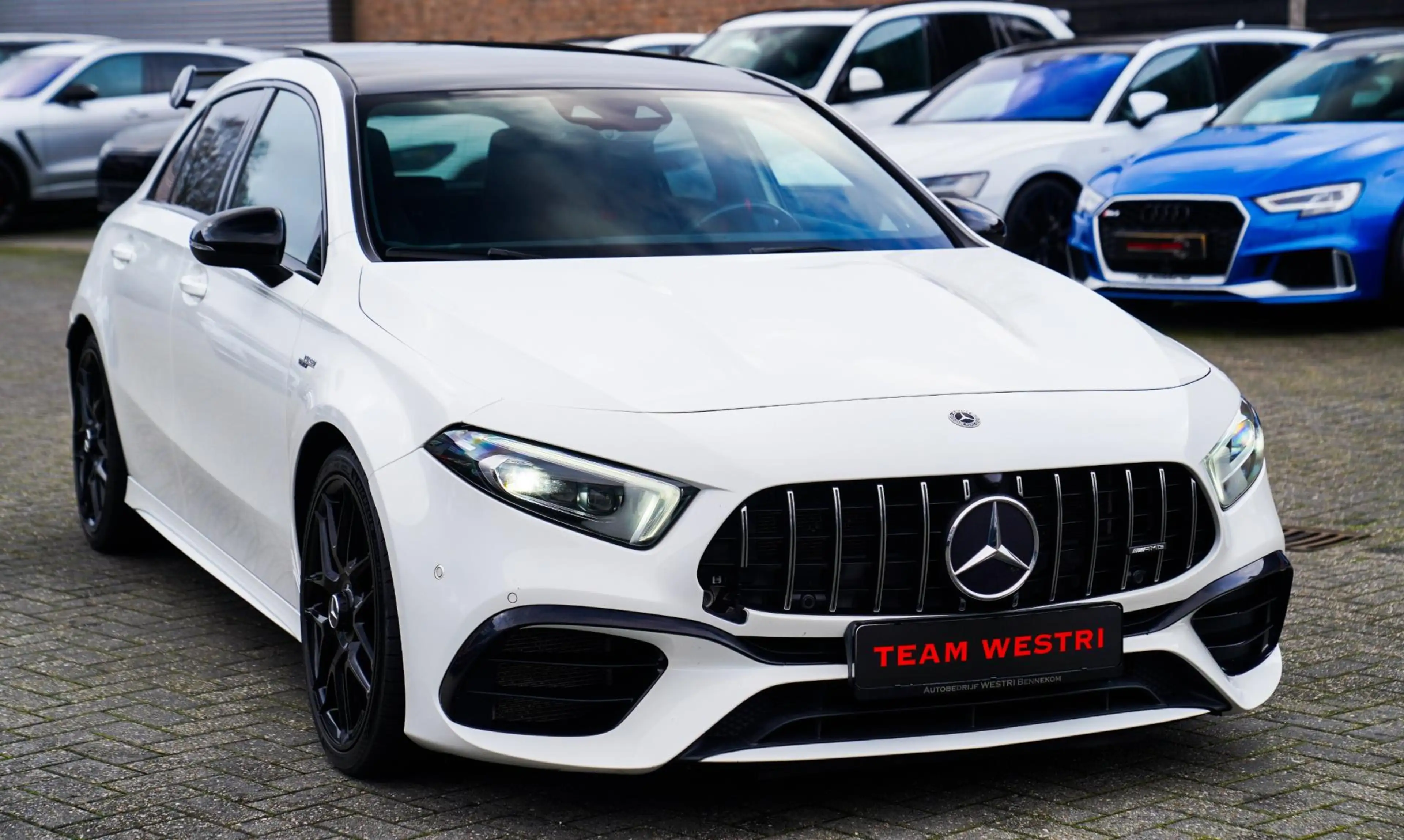 Mercedes-Benz A 45 AMG 4MATIC+ Premium Plus | Panorama | Sterrenhemel | S — photo 11