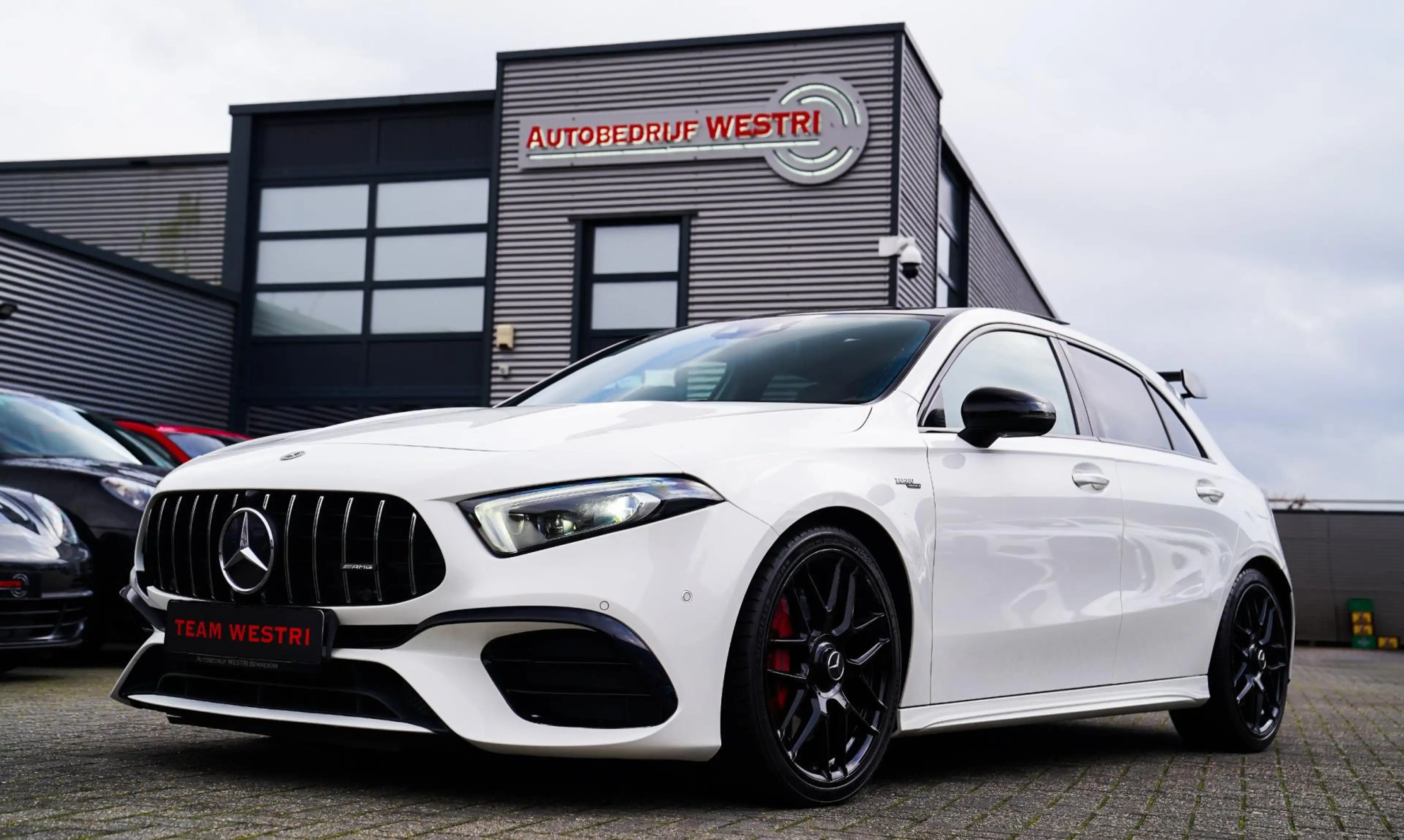 Mercedes-Benz A 45 AMG 4MATIC+ Premium Plus | Panorama | Sterrenhemel | S
