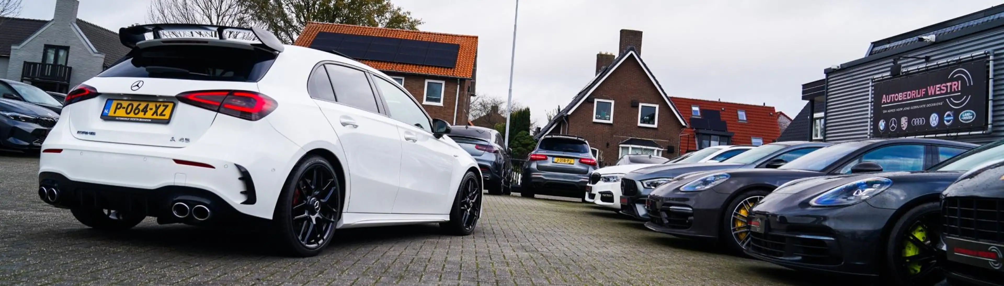 Mercedes-Benz A 45 AMG 4MATIC+ Premium Plus | Panorama | Sterrenhemel | S — photo 3