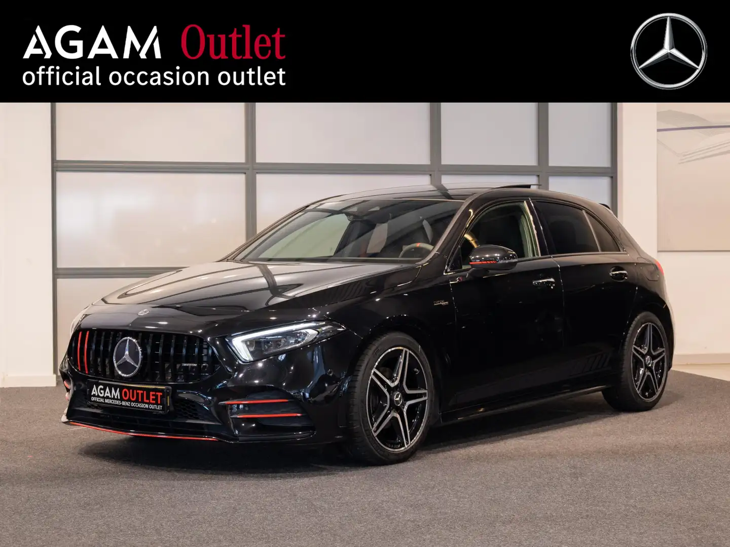 Mercedes-Benz A 180 Hatchback Business Solution AMG Panorama dak Zwart - 1
