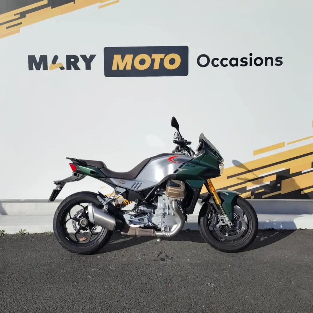 Moto Guzzi V 100 Zielony - 1