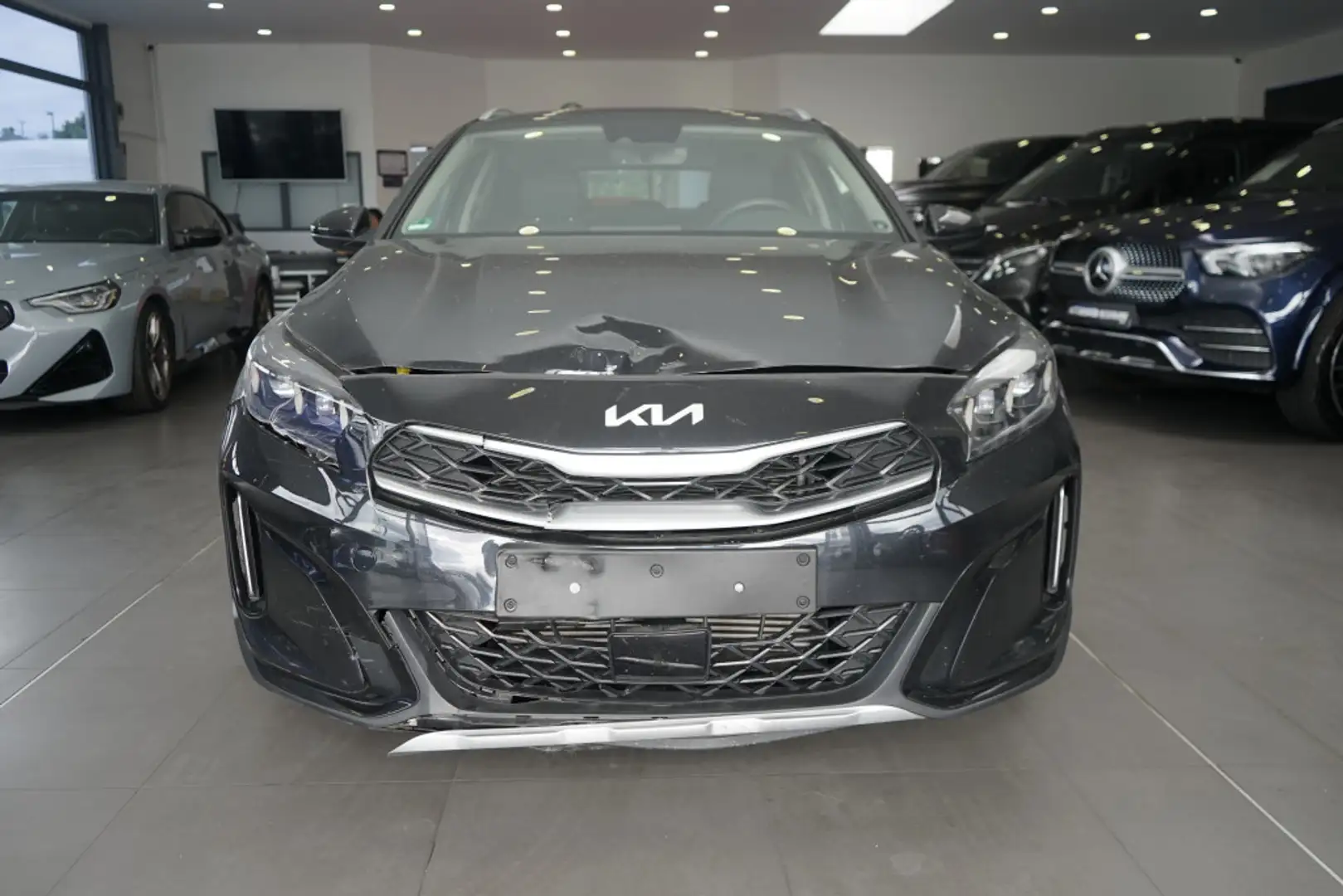 Kia XCeed BLACK EDITION+NAVI+KAMERA+SPURHALT+AUTOPILOT Schwarz - 2