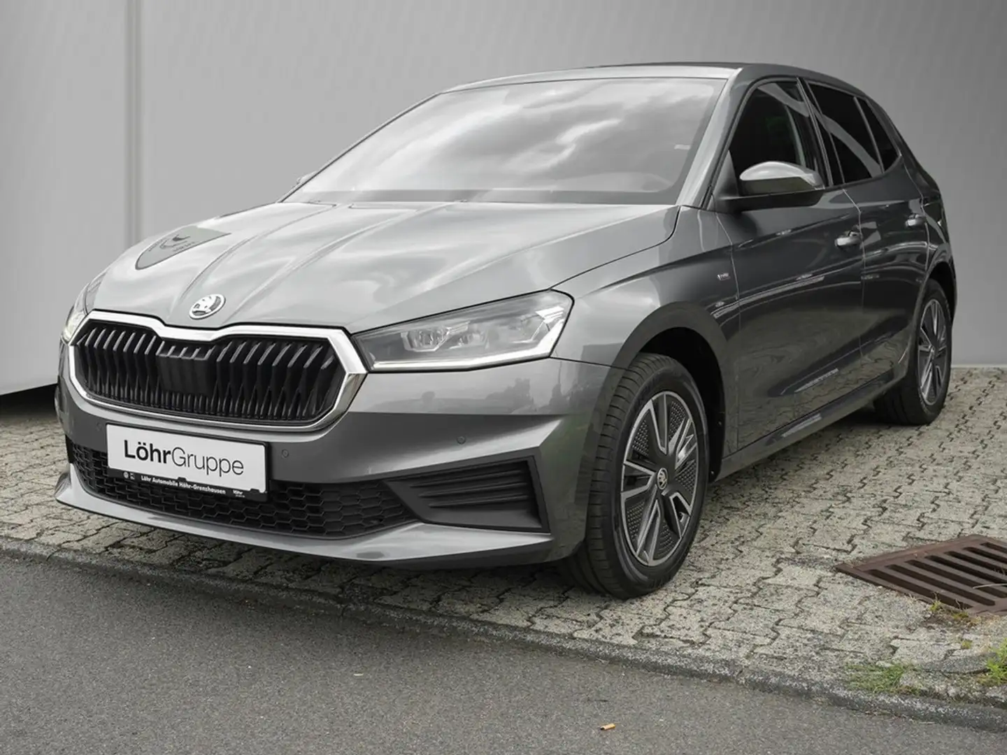 Skoda Fabia 1,0 TSI DSG Ambition,LED,Navi,Kamera Sitzheizun... Grau - 2