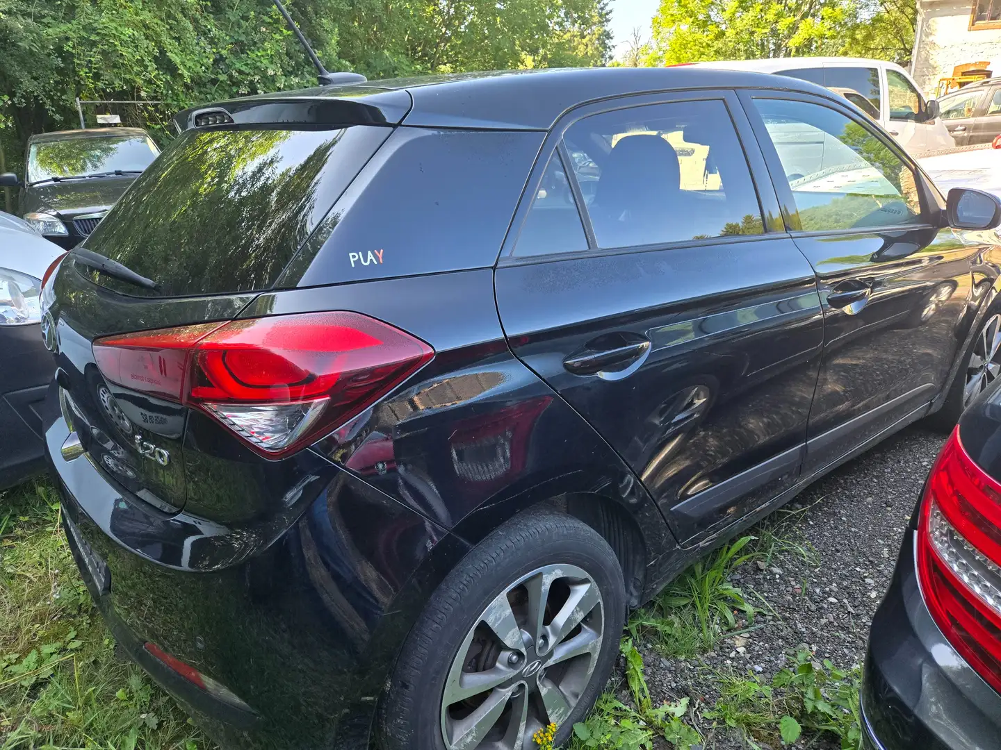 Hyundai i20 i20 1.1 CRDi *MARCHAND EXPORT* Zwart - 2