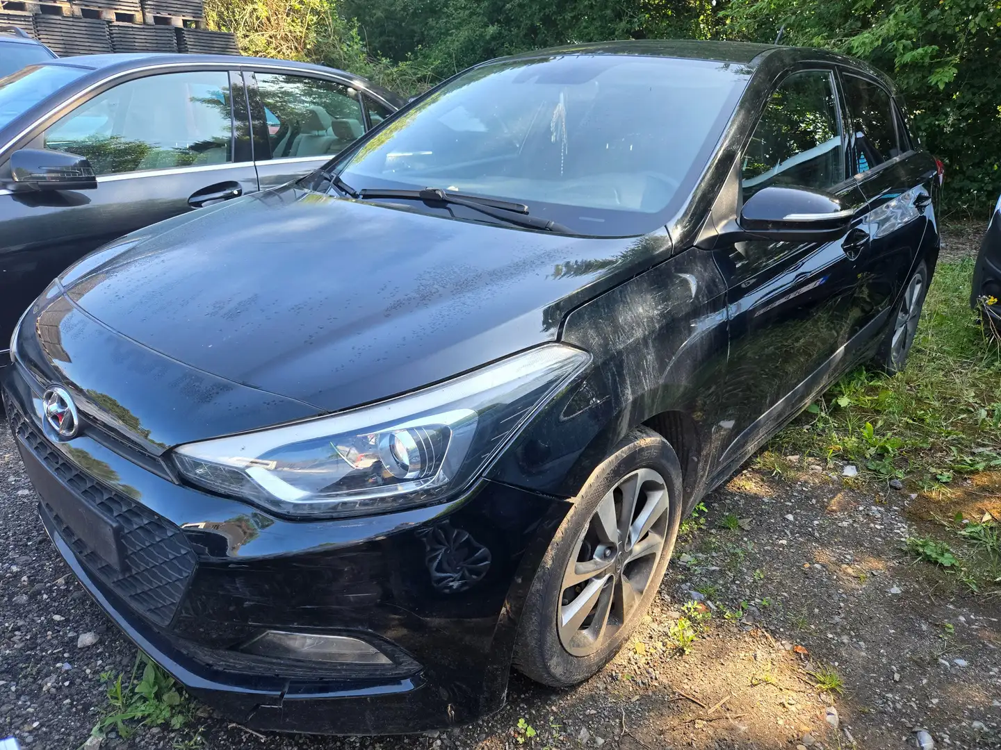 Hyundai i20 i20 1.1 CRDi *MARCHAND EXPORT* Zwart - 1
