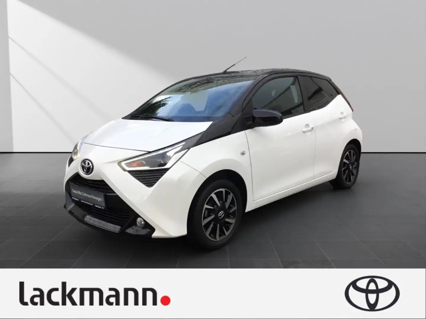 Toyota Aygo 1.0 x-final*Kamera*PDC*Safety Sense* Weiß - 1