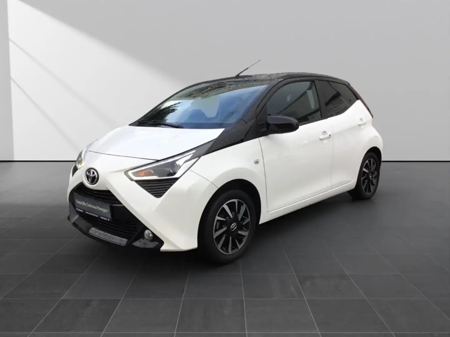 Toyota Aygo 1.0 x-final*Kamera*PDC*Safety Sense* Blanc - 1