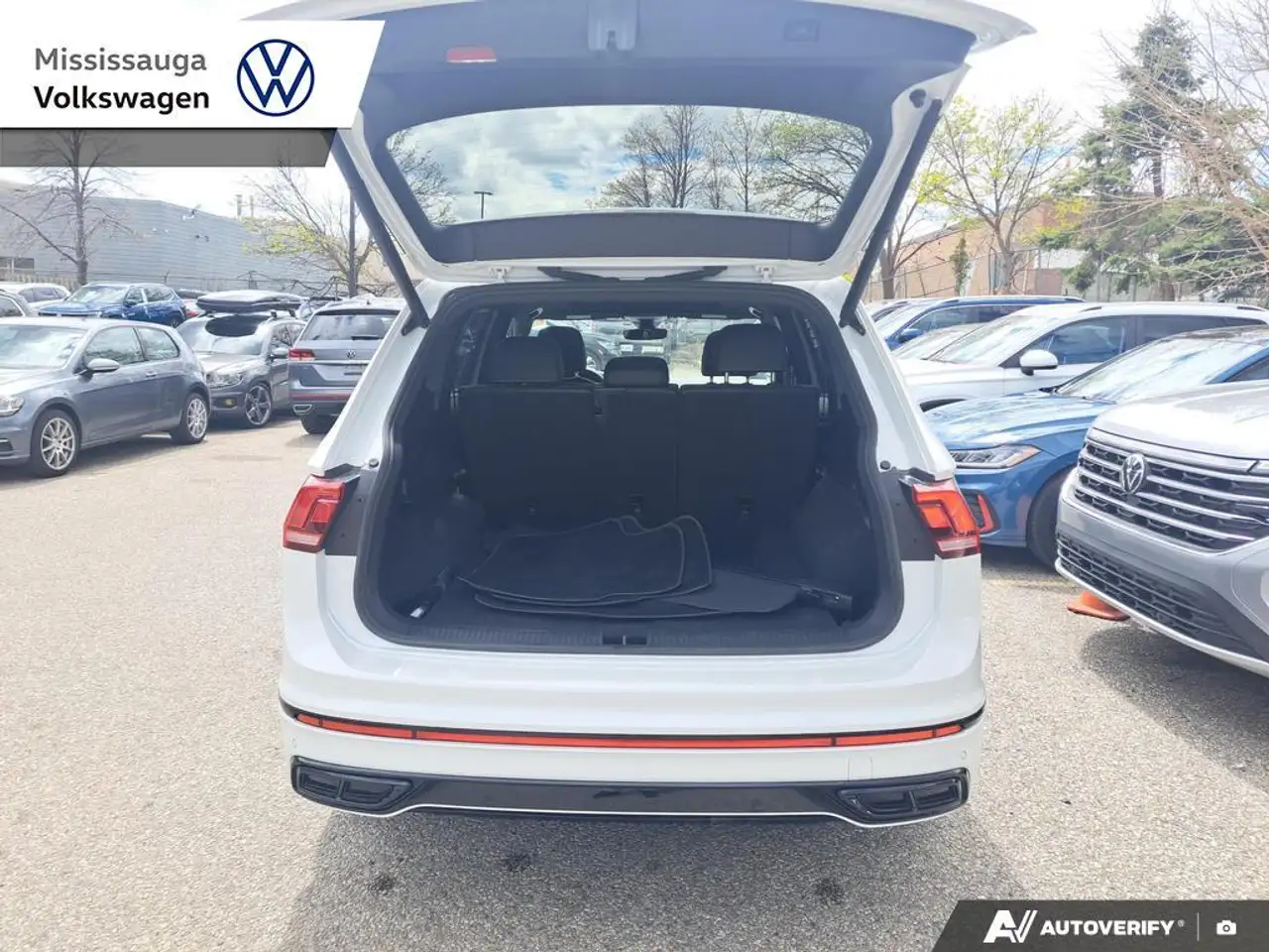 Volkswagen Tiguan снимка Volkswagen Tiguan