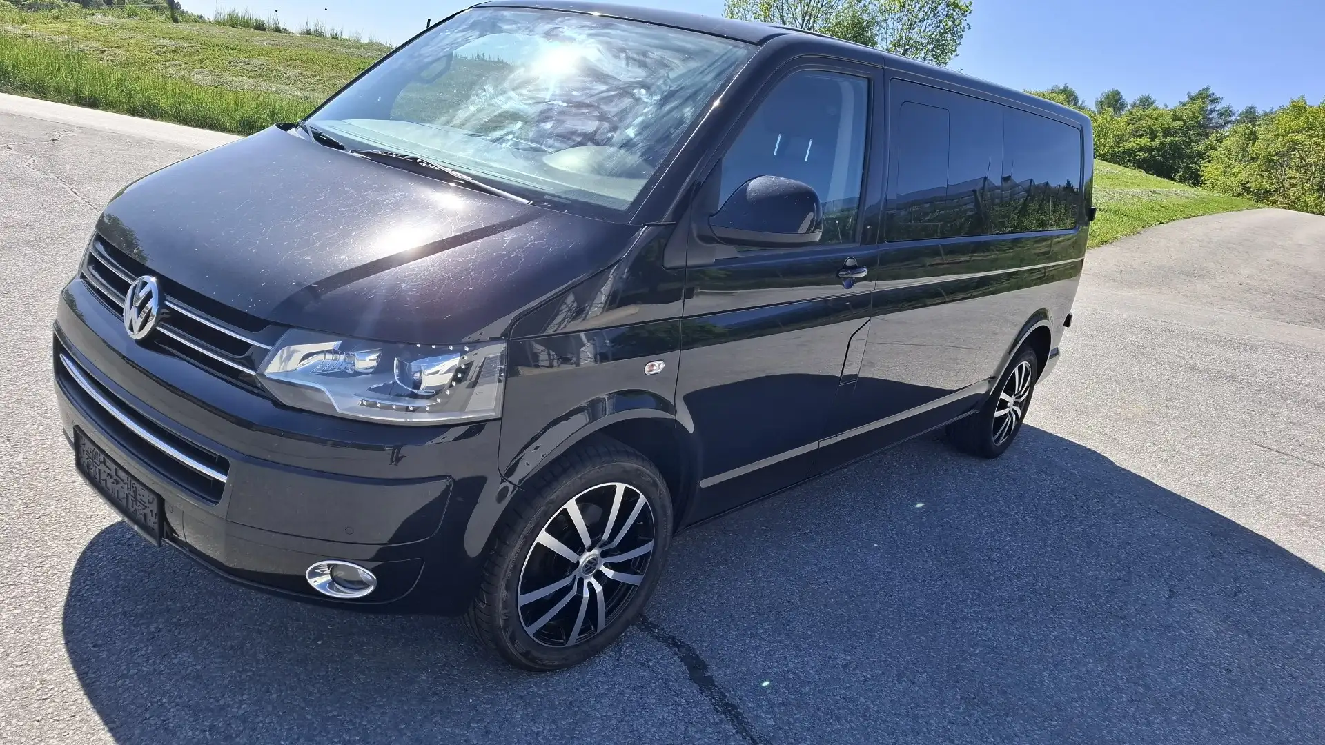 Volkswagen T5 Caravelle Caravelle LR Comfortline 2,0 TDI BMT D-PF DSG Comf Schwarz - 1