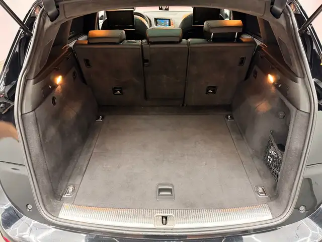 Audi SQ5 view 25