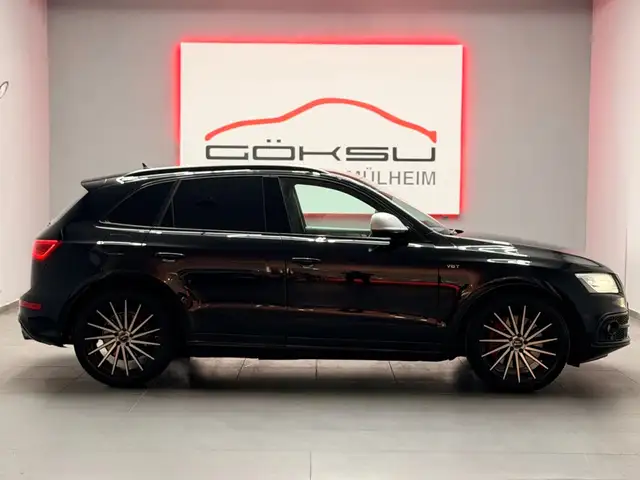 Audi SQ5 view 5