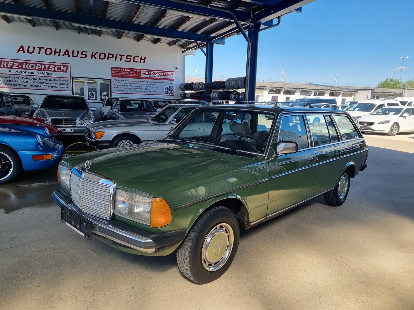 Mercedes-Benz E 300 W 123 300 TD Kombi Grün - 1