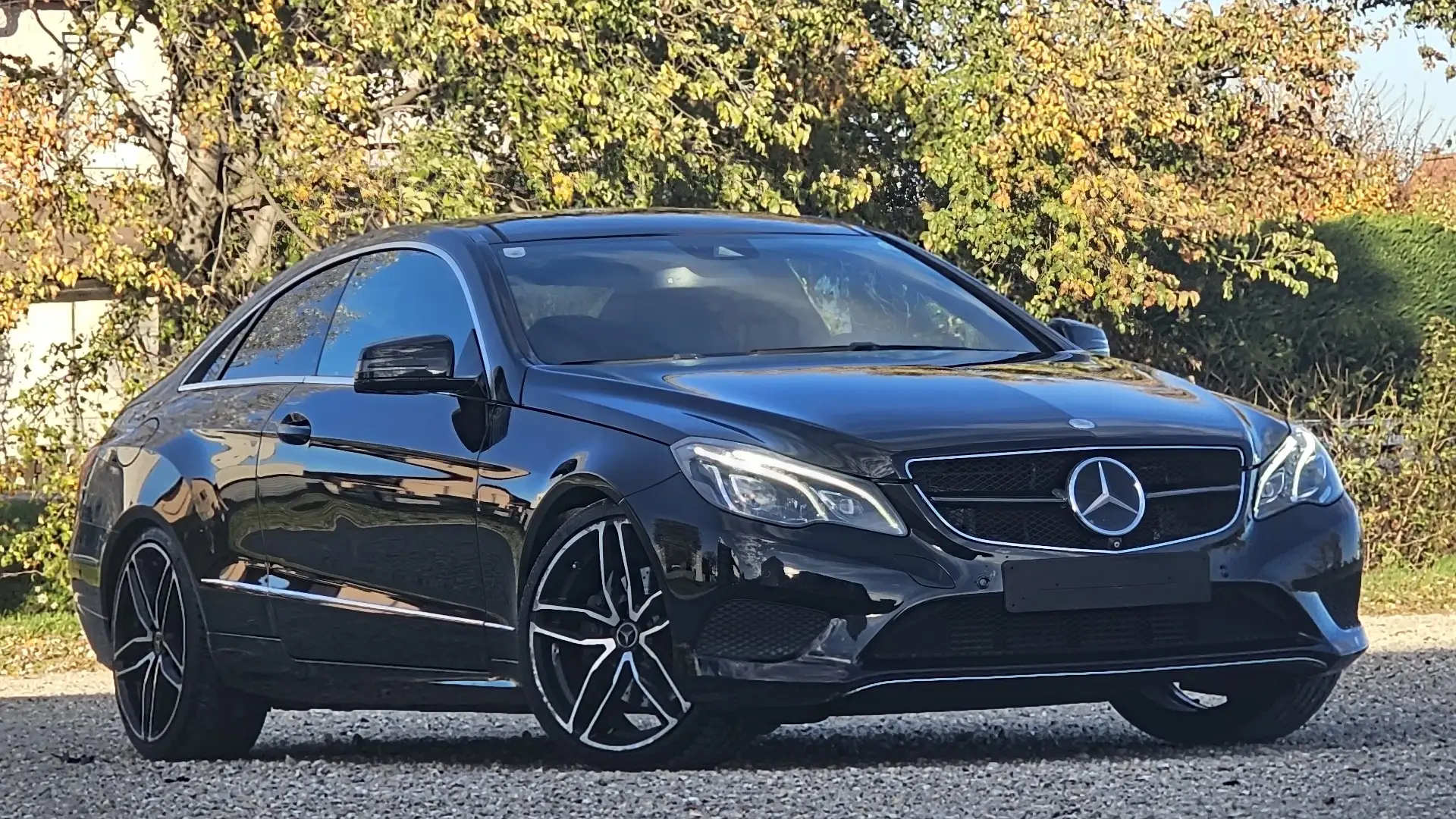 Mercedes-Benz E 350 Coupe BlueTEC Aut. Leder Panorama Schwarz - 1