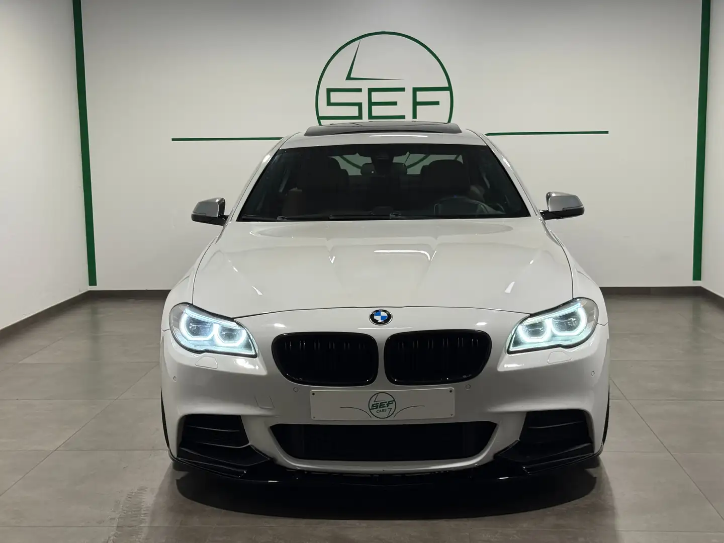 BMW M550 * Pack M INT/ EXT** GPS ** Garantie 12 mois ** Blanco - 2