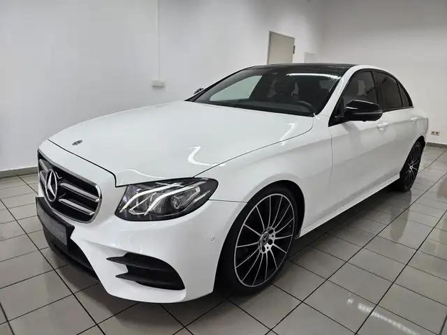 Mercedes-Benz E 300 d Limousine AMG Pano LED Medi Display 360°