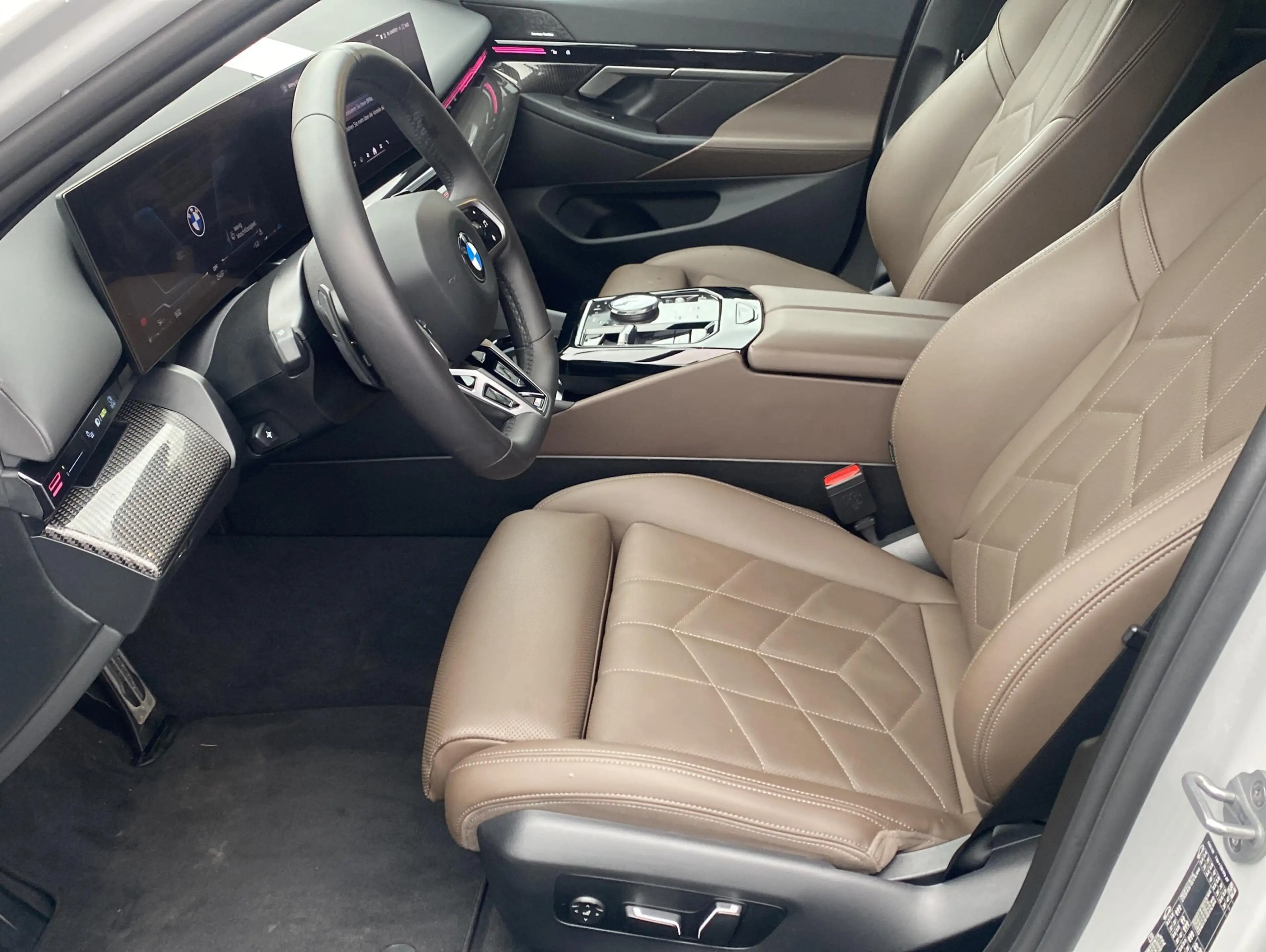 BMW 520 iA M Sport*Standheizung*Anhängerkupplung — photo 3