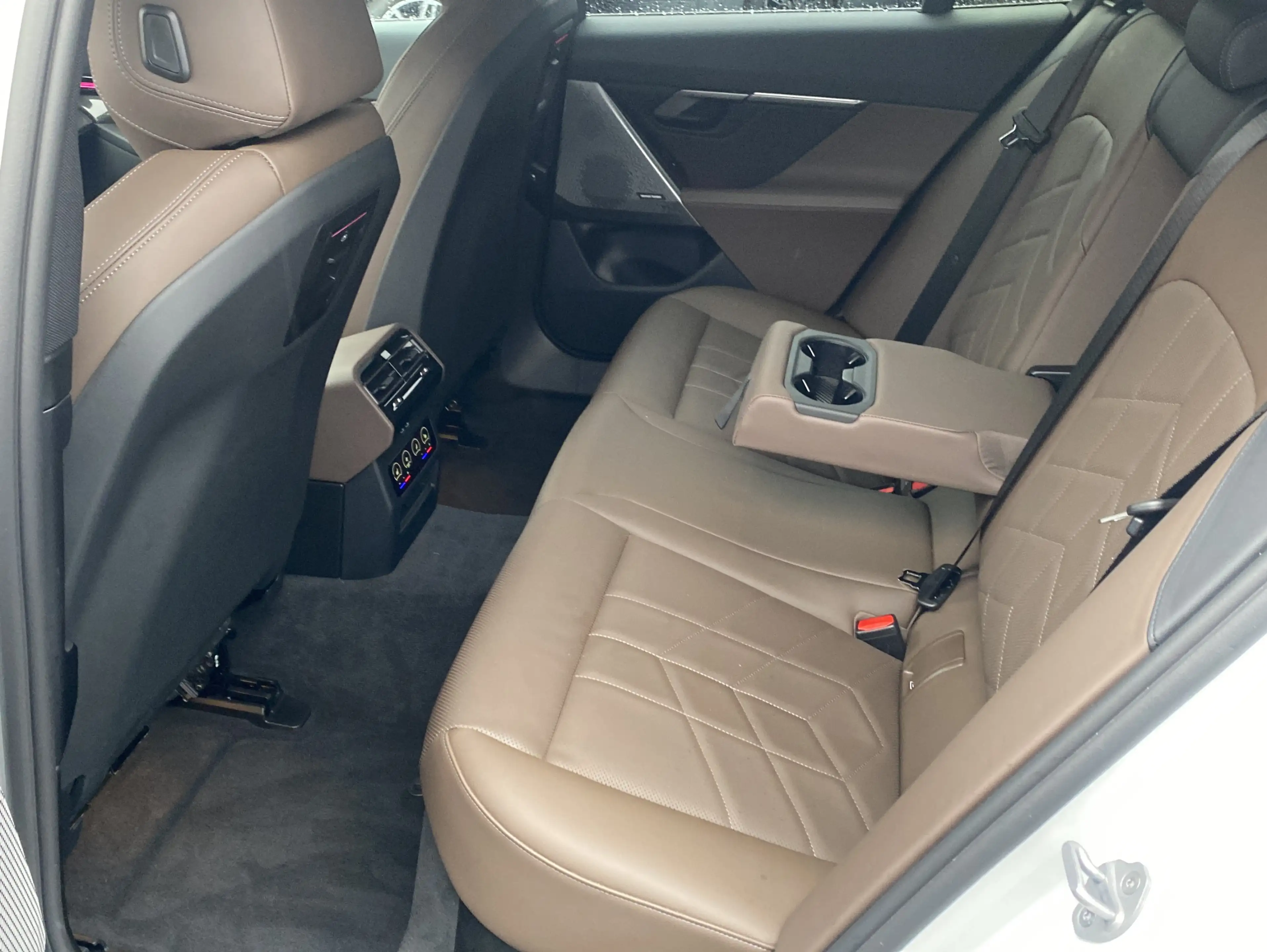 BMW 520 iA M Sport*Standheizung*Anhängerkupplung — photo 8