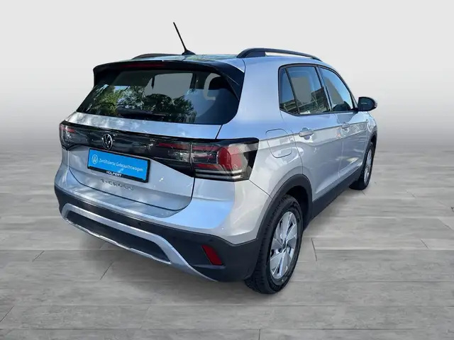 Volkswagen T-Cross view 5