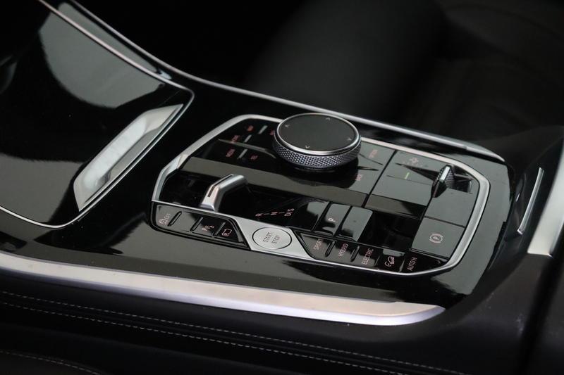 BMW X5 xDrive50e M Sport Automaat / Panoramadak / Comfort — photo 6