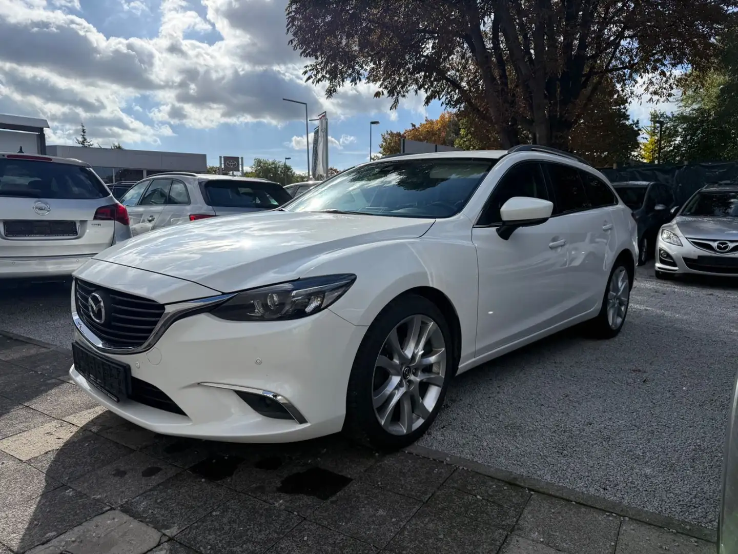 Mazda 6 Kombi Nakama*1 HAND*NAVI*AHK*ALU Weiß - 1