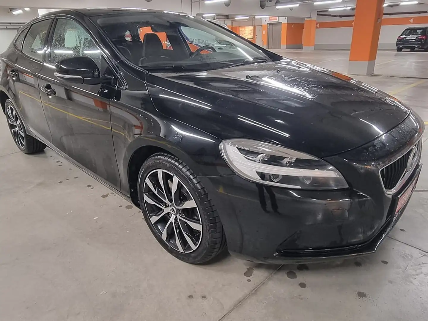 Volvo V40 D3 Momentum Geartronic NAVI LEDER *FINANZIERUNG... Schwarz - 2