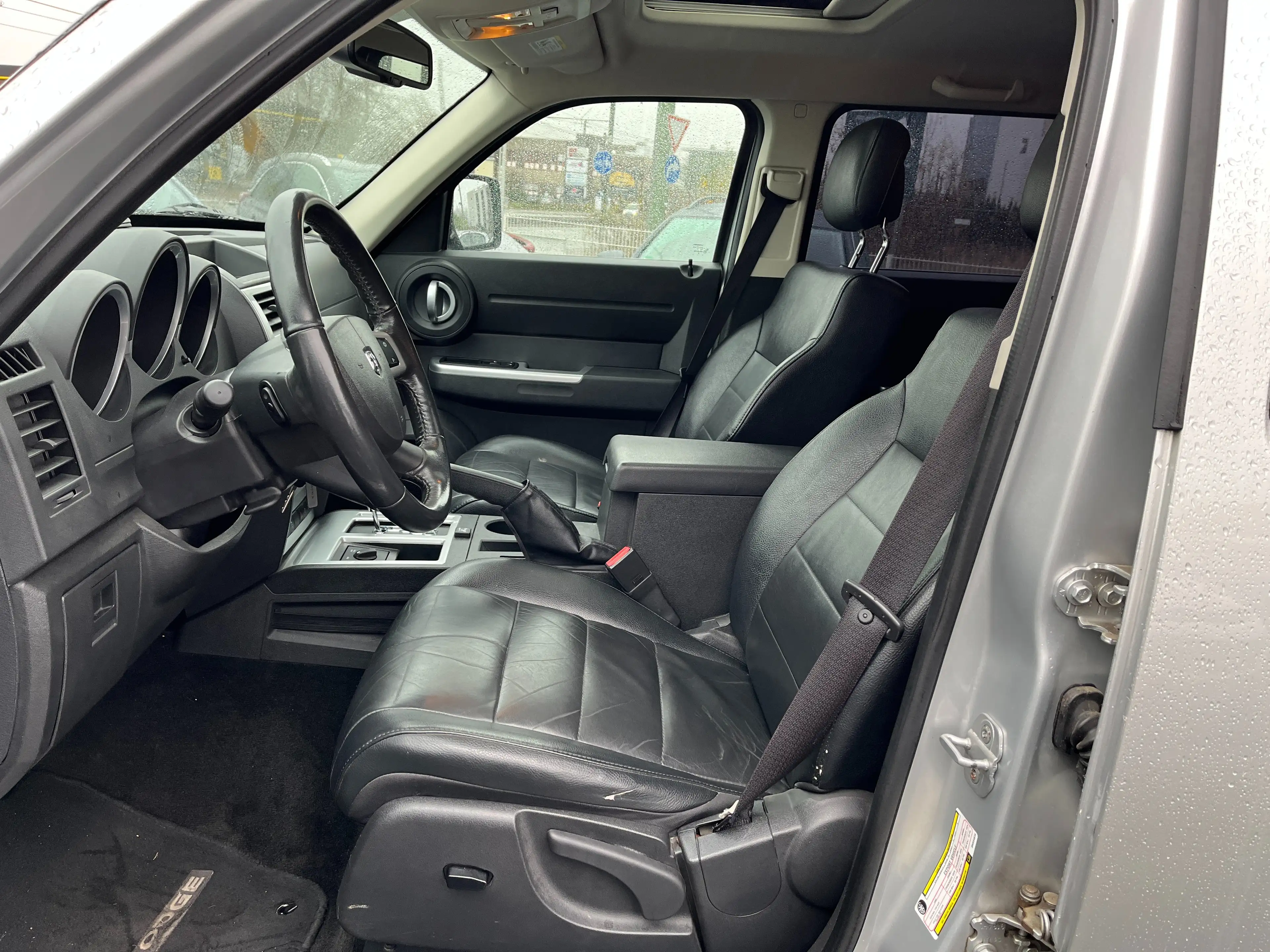 Dodge Nitro Erdgas/4x4/SHZ/Klima/NAVI — photo 9