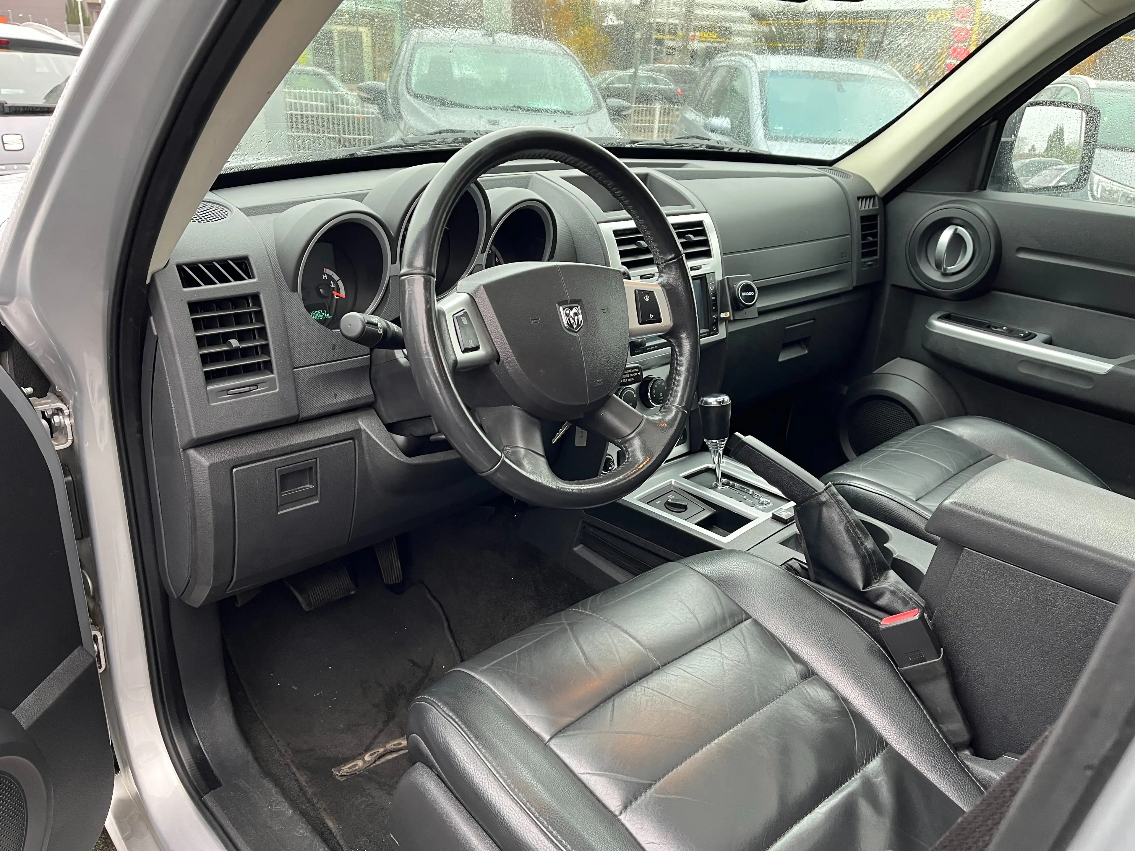 Dodge Nitro Erdgas/4x4/SHZ/Klima/NAVI — photo 8